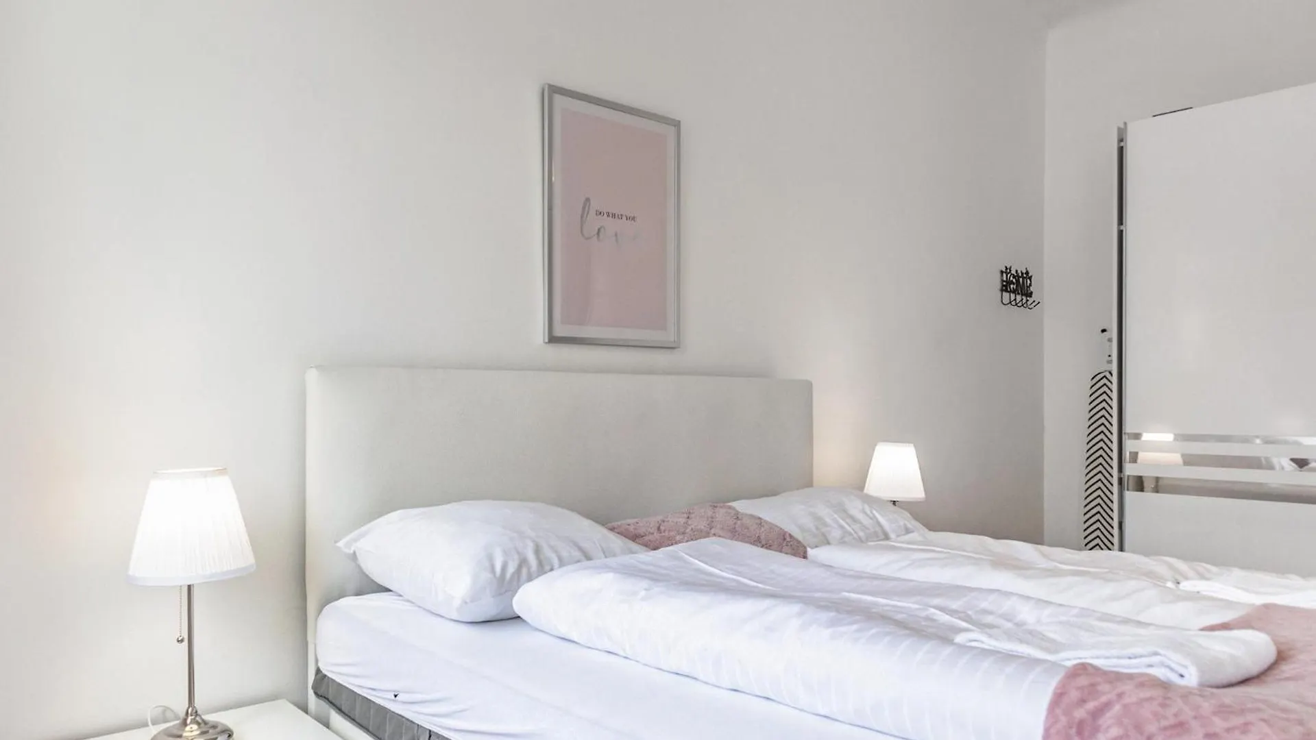 Apartment Comfy Rooms In Shared Apt For Longstays Near Matzleinsdorfer Station Vienna